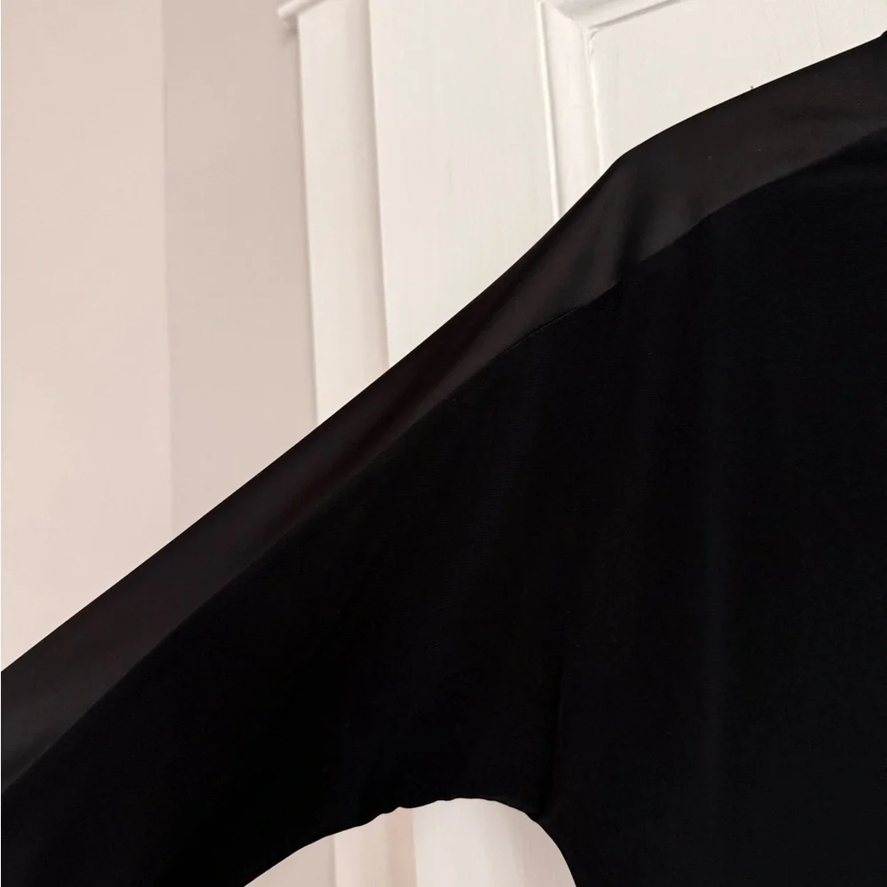 NWT - Joseph Ribkoff - Black Long-Sleeve Crewneck Top - size 6 - Picture 6 of 8